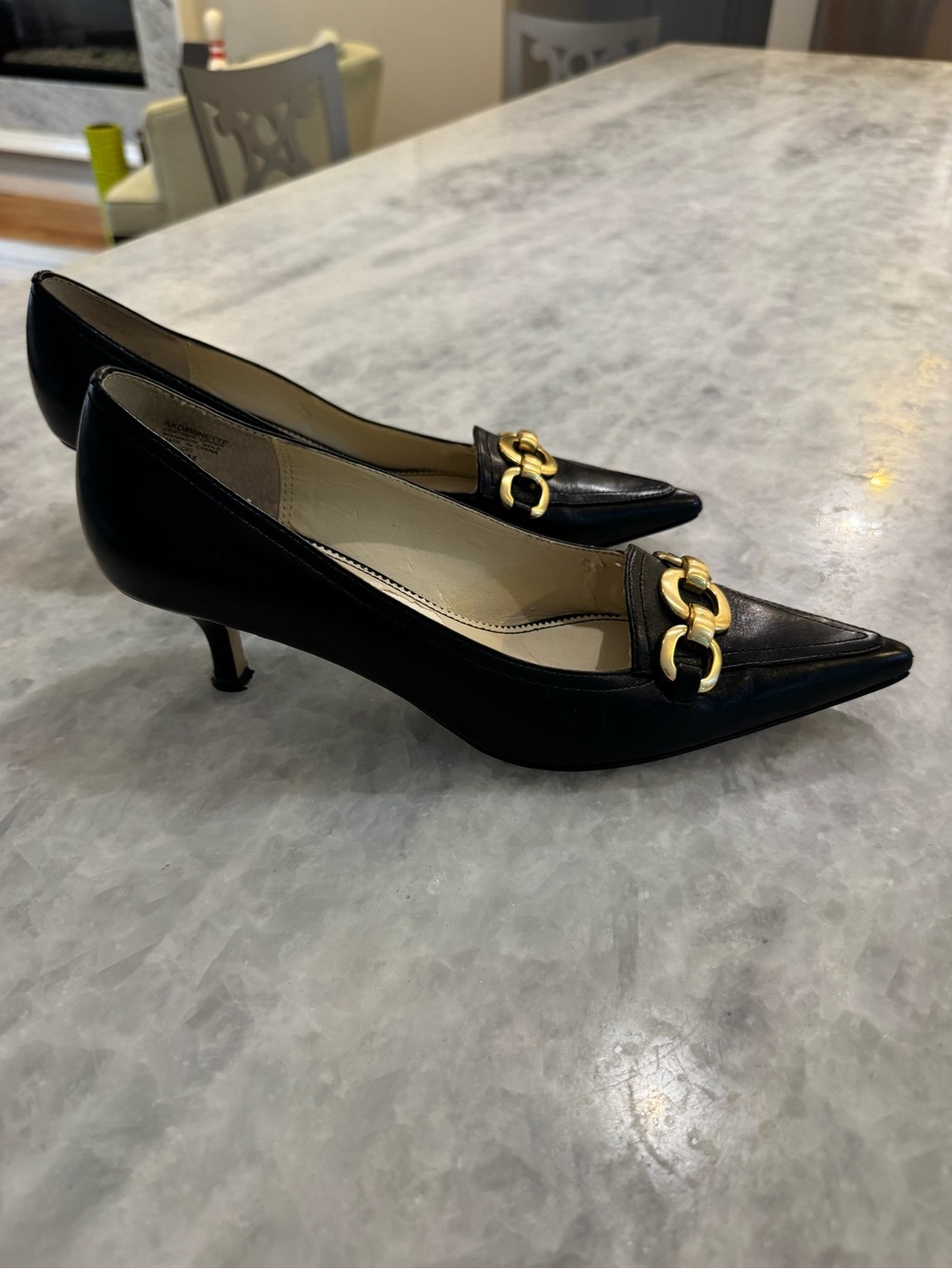Anne Klein Black Pointed Kitten Heel Pumps with Gold Chain